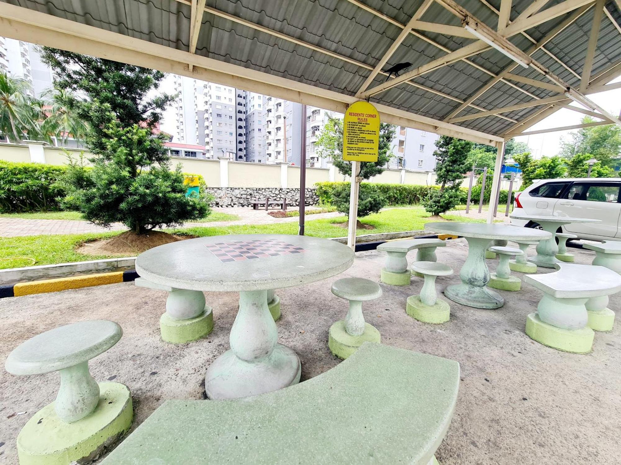 9 Guest 3 Sri Petaling Night Market Bkt Jalil Pavilion Jalil Stadium Sport Center Imu Tbs Station